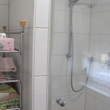 #2 Ruhiges Gemuetliches Ferienzimmer Mit 2 Einzelbetten Gemeinschaftsbad W-Lan Airport Nah Late Night Check In Haus Nr 9,5 Trunkelsberg Exterior foto